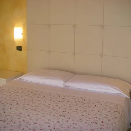 Residenza Eden Кола